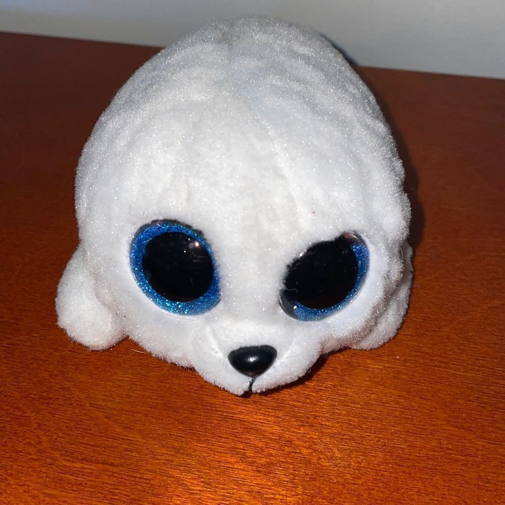 Ty “Icy” beanie baby white‎ plush seal stuffed animal with sparkly blue eyes